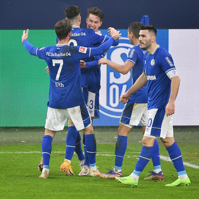 关于沙尔克客场不敌，德甲保级形势堪忧的信息